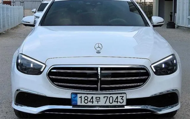 인천믿을수있는중고차매매사이트 E-클래스 W213 E300e 4MATIC 익스클루시브 매물 사진 10 - 2023/05 22,040km